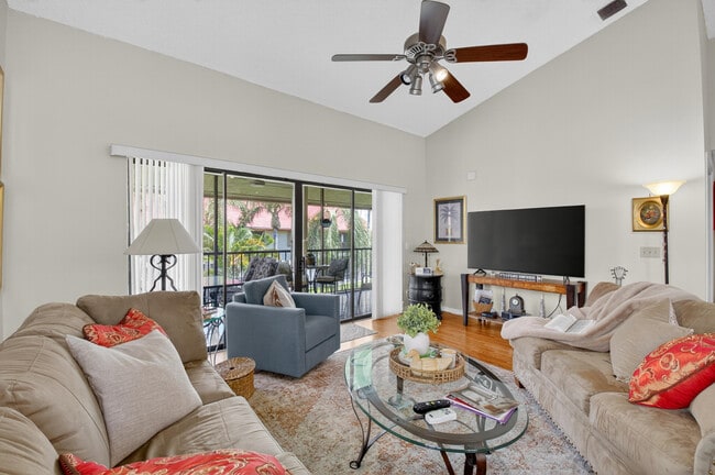 Building Photo - 7677 Lexington Club Blvd