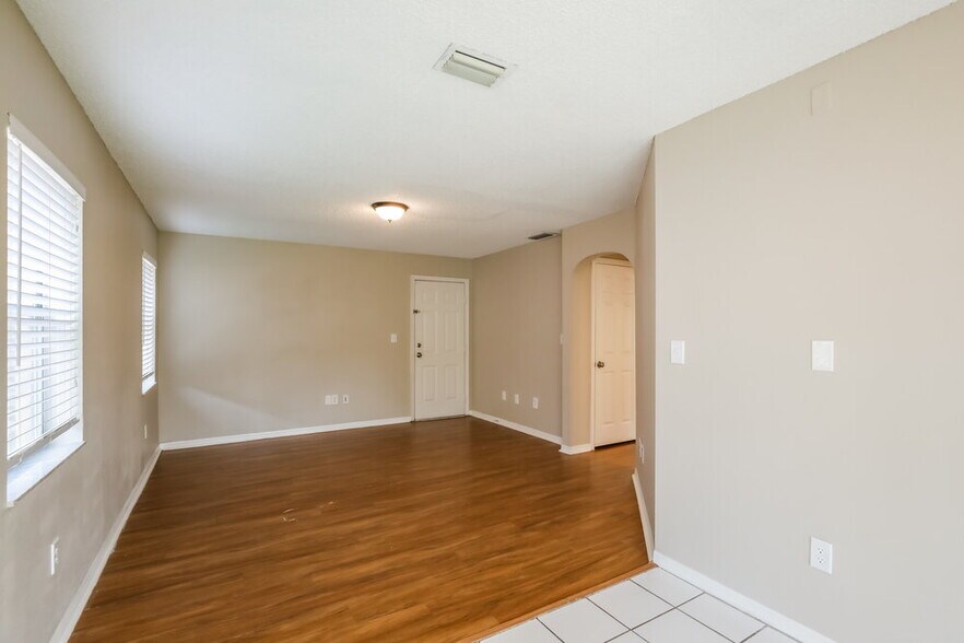 Building Photo - 1230 NW 192nd Terrace