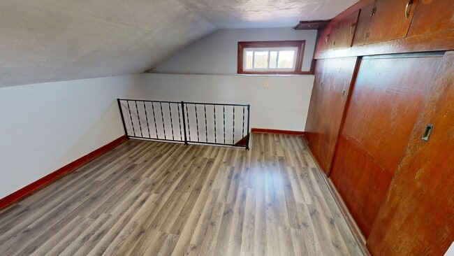 Building Photo - 2 bedroom in a country setting