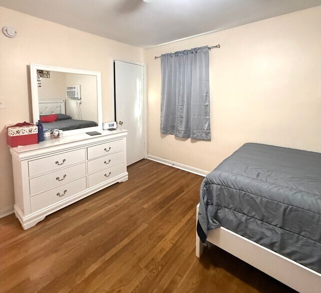 Building Photo - 3638 Northdale Pl