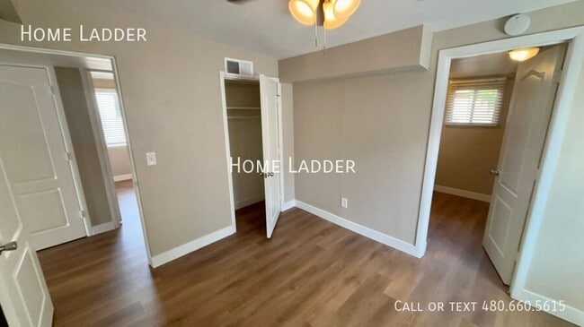 Building Photo - 1042 W Taylor St