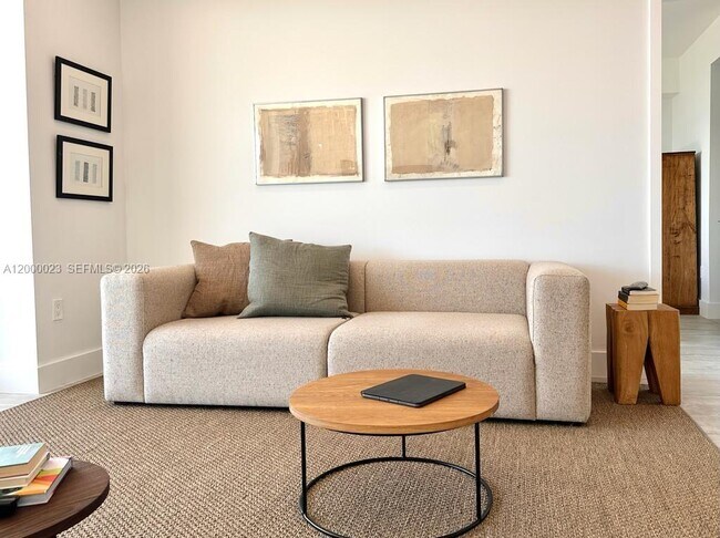 Building Photo - 488 NE 18th St