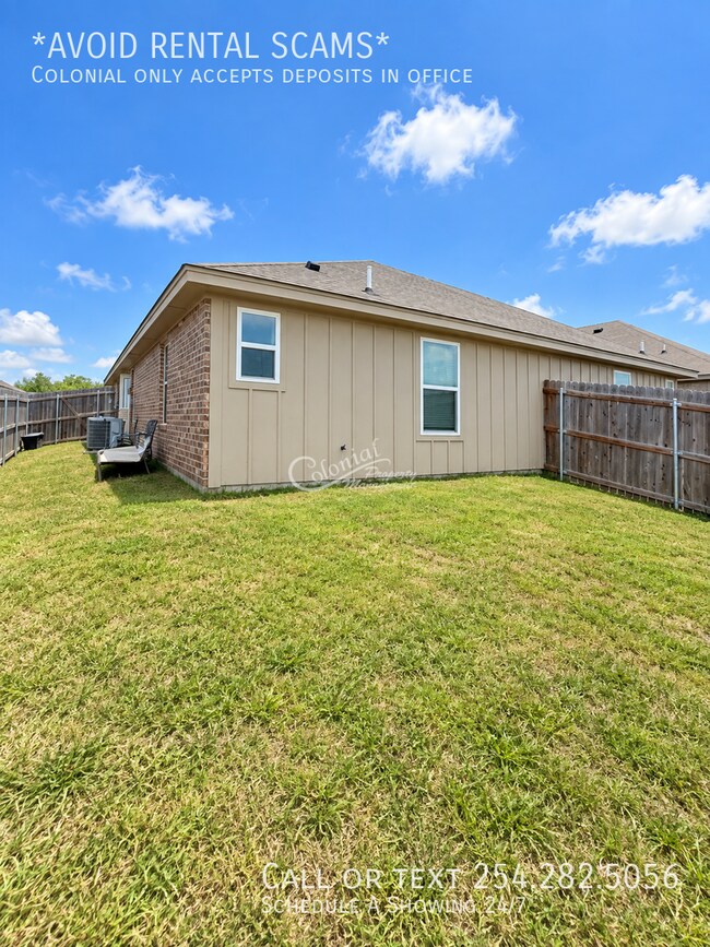 Building Photo - 3111 Stonewall Dr