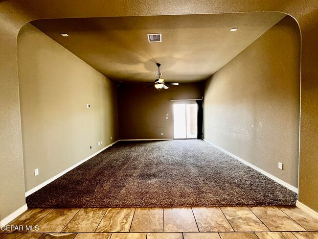 Building Photo - 3133 Clearbrook