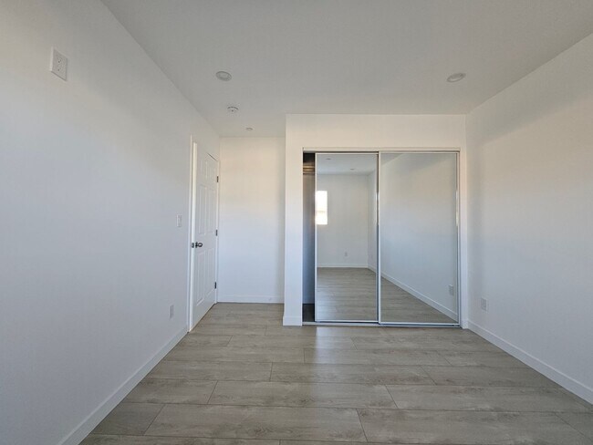 Building Photo - Goleta Properties