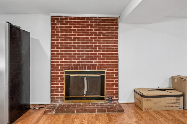 Building Photo - Charming and updated single-family home in a convenient Woodbridge location!