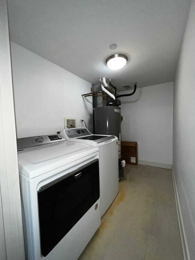 Building Photo - 1516 Broadway St