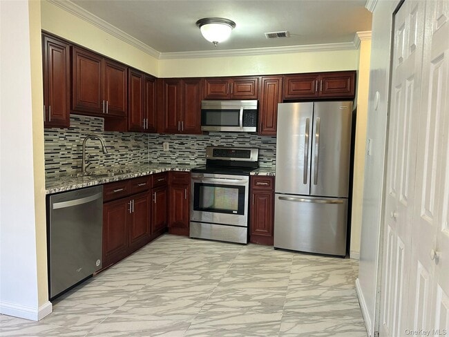 Building Photo - 216 Springmeadow Dr