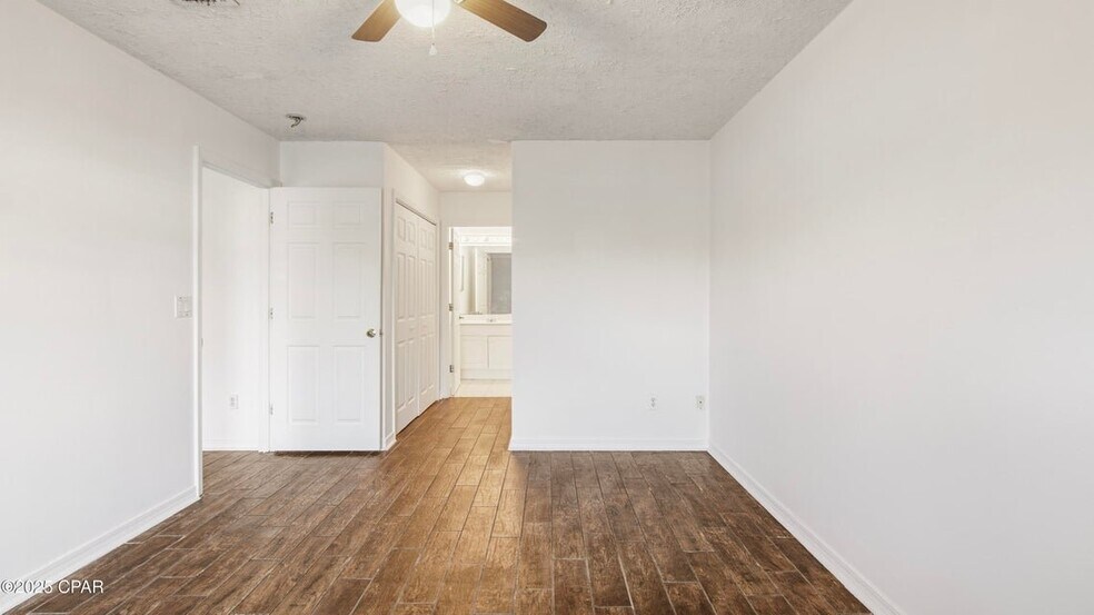 Building Photo - 3104 Meadow St