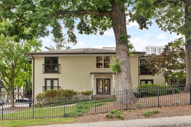 Primary Photo - 48 Peachtree Ave NE