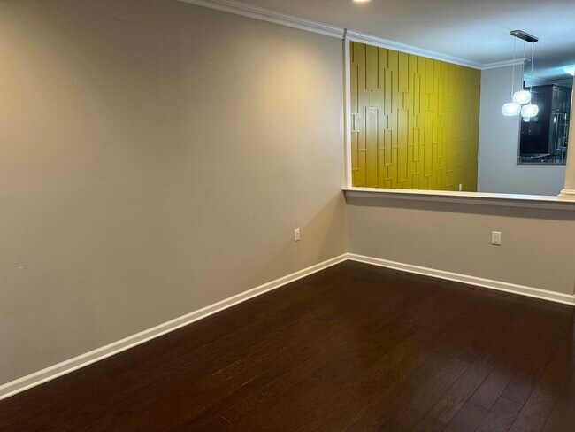 Building Photo - 47 Nelson Dr