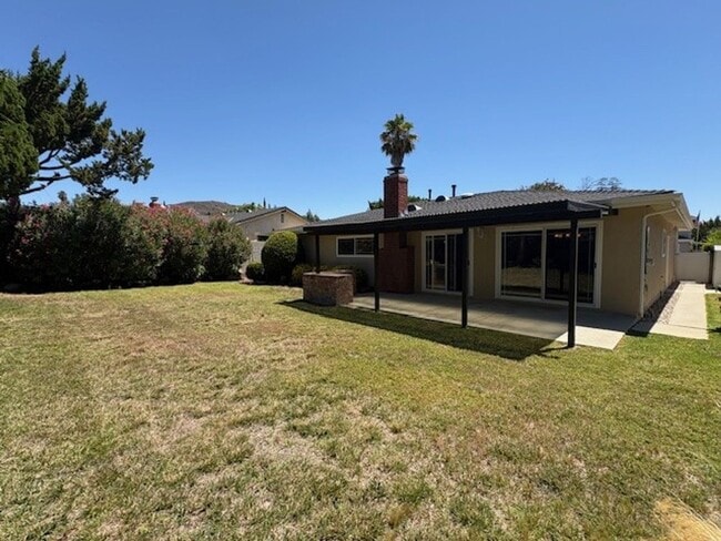 Building Photo - Prime Lake Lindero Leasing Opportunity!