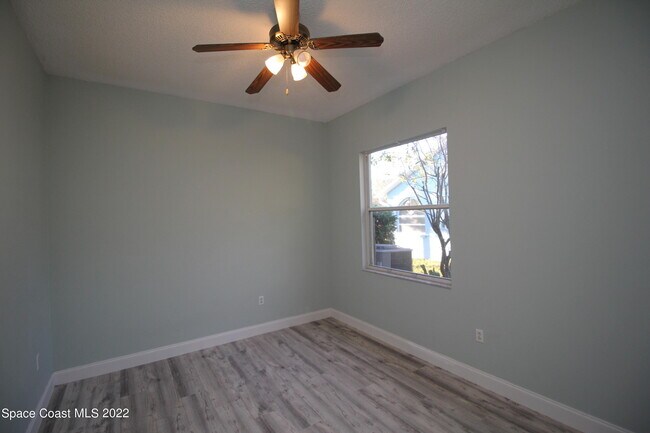 Building Photo - 817 Potomac Dr