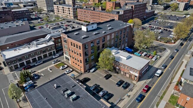 Building Photo - 15 E Park St