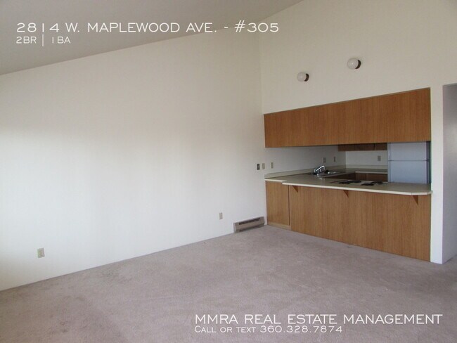Building Photo - PRE-LEASING:Great 2 Bedroom Top Floor Unit!