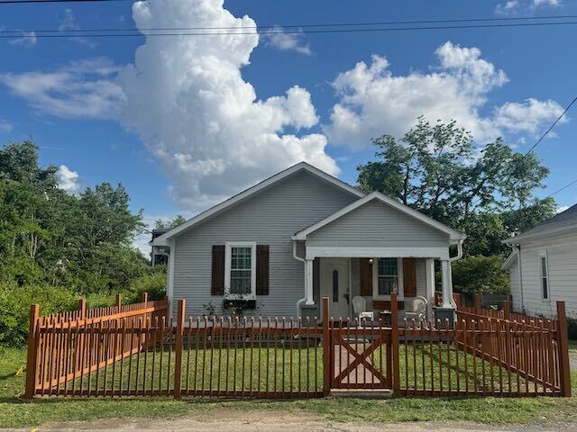 Building Photo - 112 Lucile St