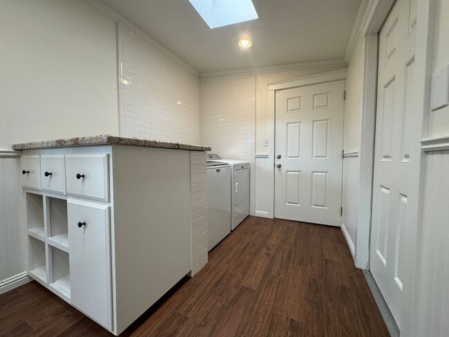 Building Photo - Exceptional Charm in this Single-Level 3-Bedroom House