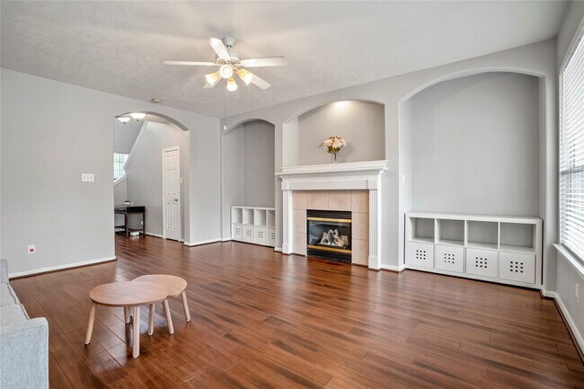 Building Photo - 23 E Burberry Cir