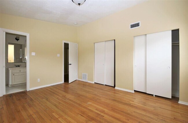 Building Photo - 5614 Fontenelle Dr