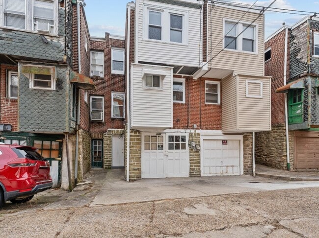 Building Photo - 1983 73rd Ave