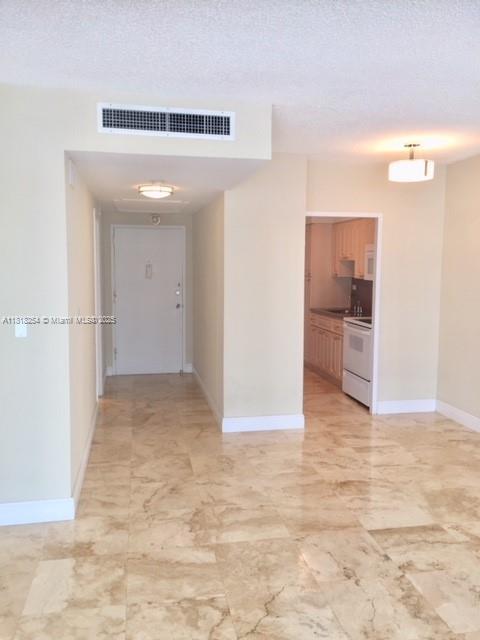 Building Photo - 1408 Brickell Bay Dr