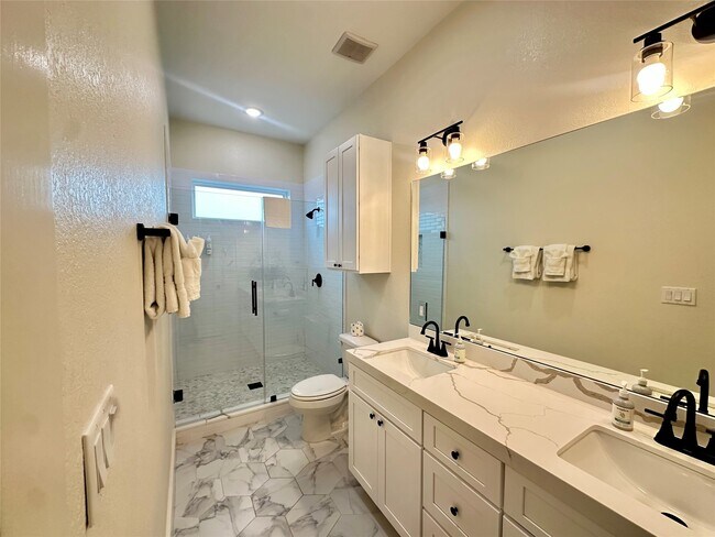 Building Photo - 2503 103rd St