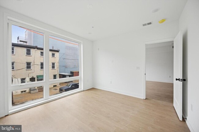 Building Photo - 1614 Ridge Ave