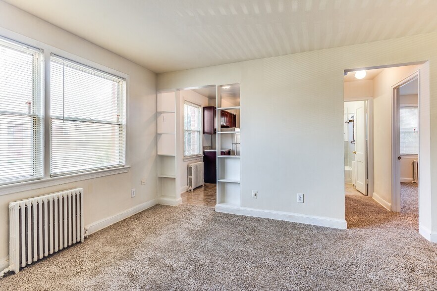 Building Photo - 3320 11th Pl SE