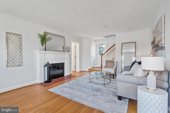 Building Photo - 2426 N Powhatan St