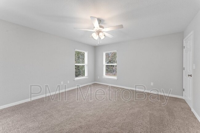 Building Photo - 9461 N Sandree Dr