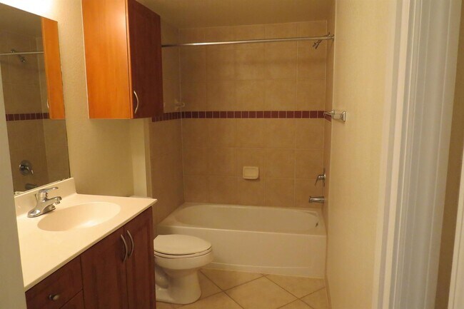 Building Photo - 6418 Emerald Dunes Dr