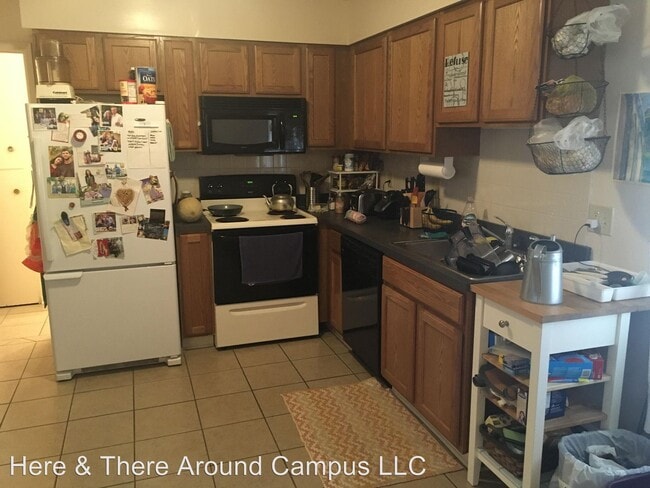 Building Photo - 639 Riverview Dr