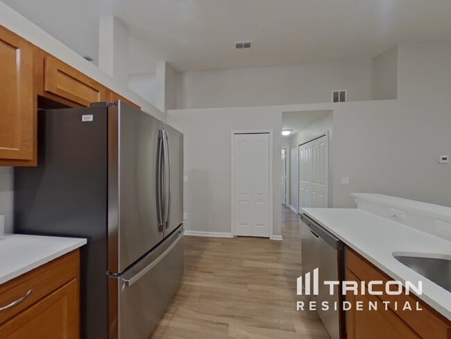 Building Photo - 2512 Meadow Oaks Loop