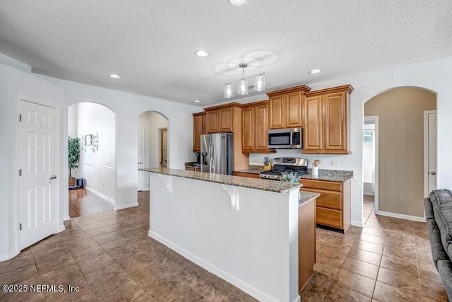 Building Photo - 624 Headwaters Ln