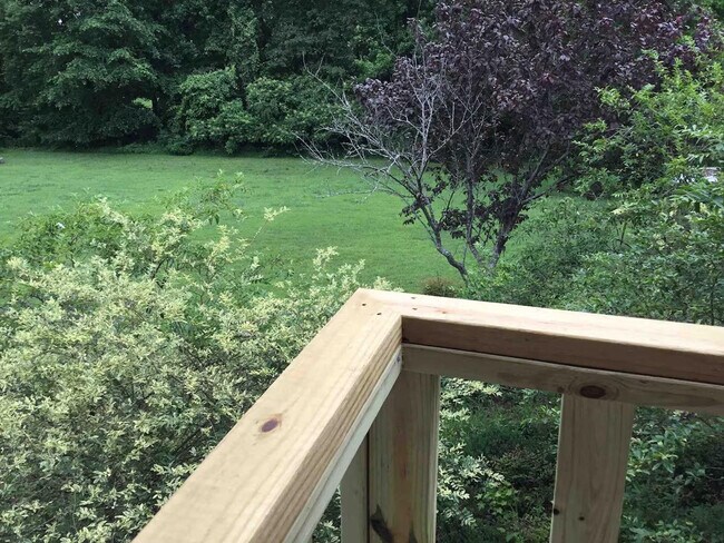 Building Photo - 176 Schools Dr