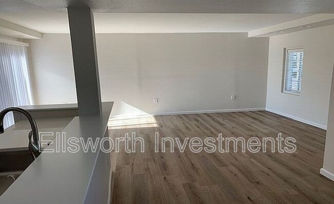 Building Photo - 3327 La Junta Ave