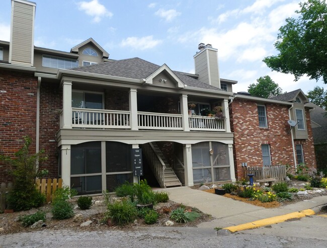 Primary Photo - 2 Bed/ 2 Bath- Village South Condominiums