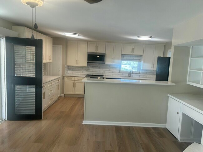 Building Photo - 104 Colby Hls Dr