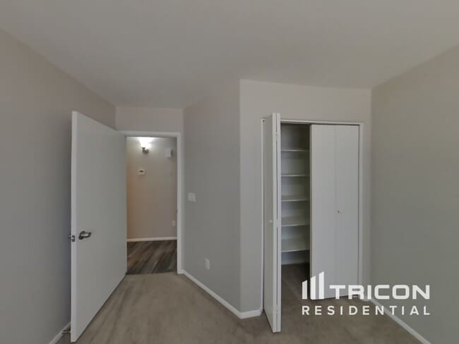 Building Photo - 4432 N 86th Dr