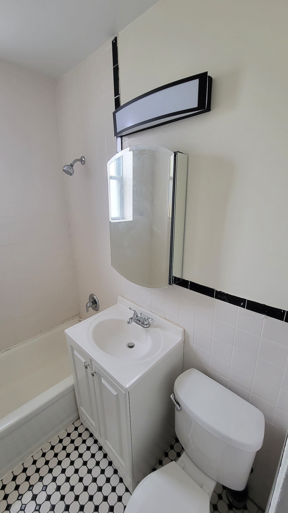 Building Photo - 31 67th St