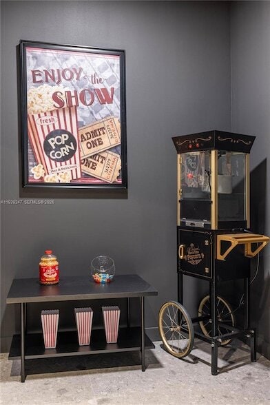 Building Photo - 2500 Bayview Dr