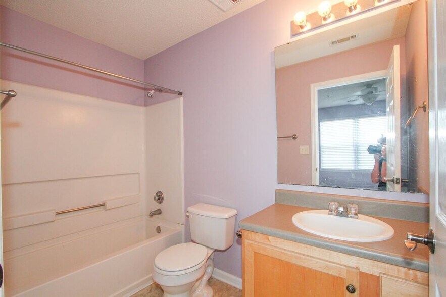 Building Photo - 1011 Harts Cove Way