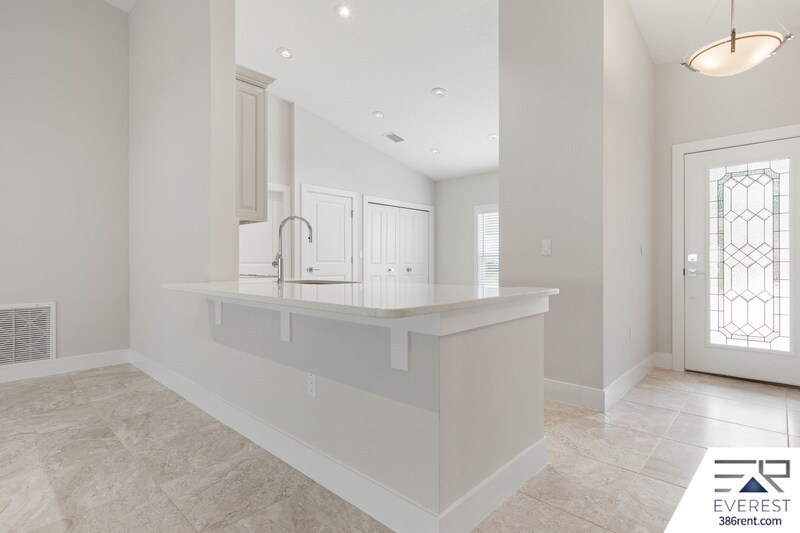 Building Photo - 22 Woodlyn Ln