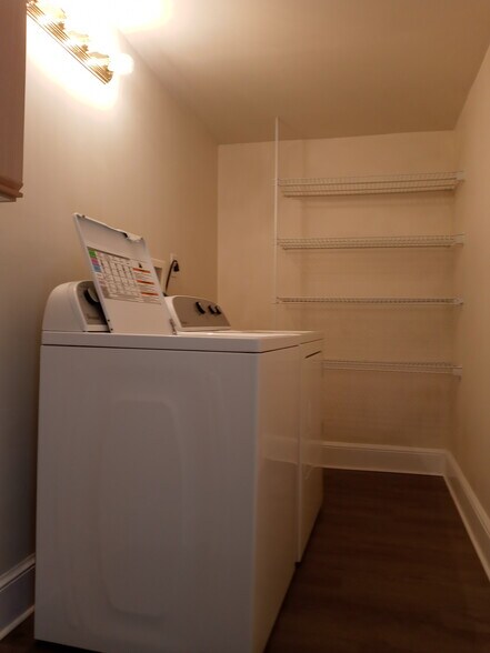 Laundry Room - 532 Pine St