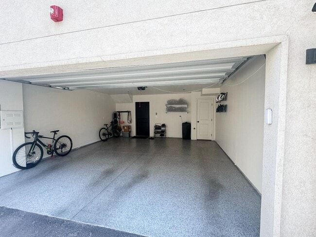 Building Photo - 359 N 700 W