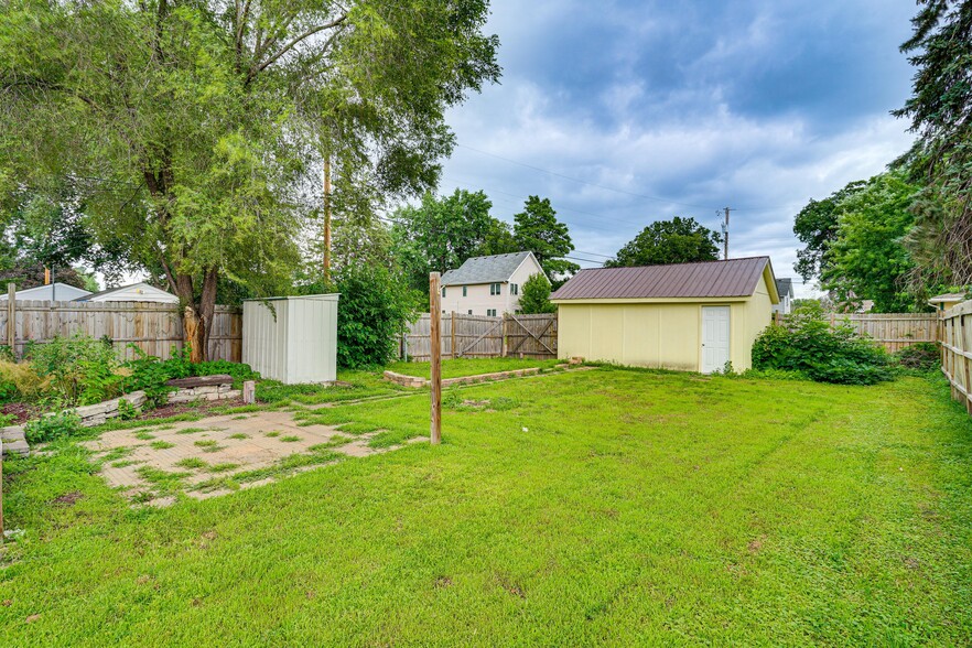 Detached Garage - 4848 N 6th St