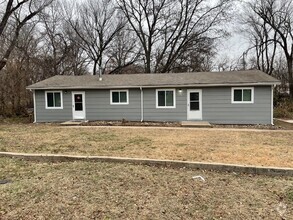 Building Photo - Charming 2 Bed/1 Bath Duplex in Derby, KS ...