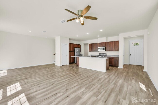 Building Photo - 228 Park Ln