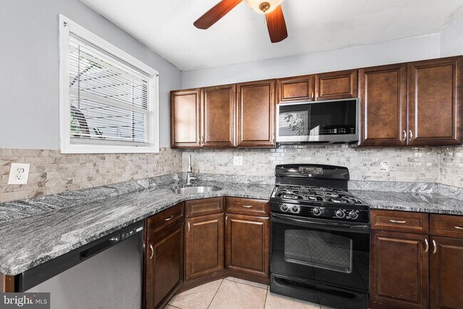 Building Photo - 3088 Weikel St