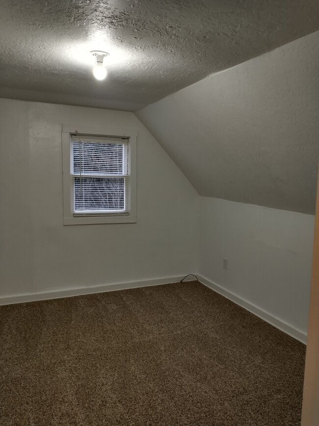 Building Photo - One of a Kind Quaint House on Almost 2 Acr...